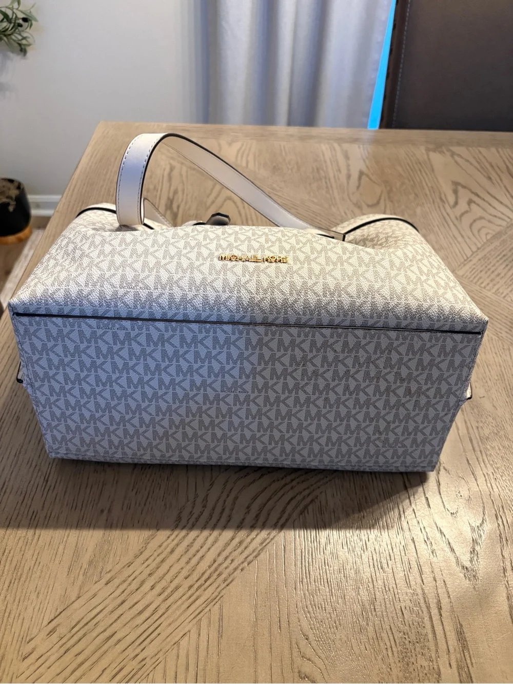 Michael Kors stylish michael